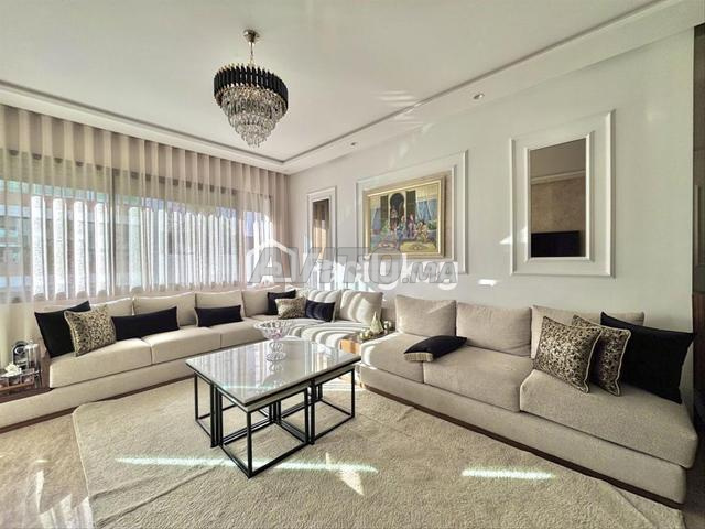 شقة بمساحة 145 متر مربع في الدار البيضاء - 2