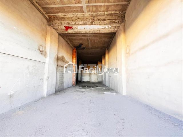 Local commercial de 420 m² à Casablanca
