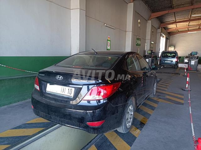 Bonne voiture, bon moteur, 6 chevaux, modèle 2015 - 2