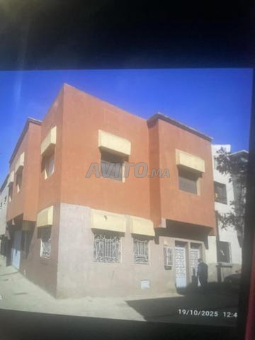 منزل من طابقين للبيع - 2