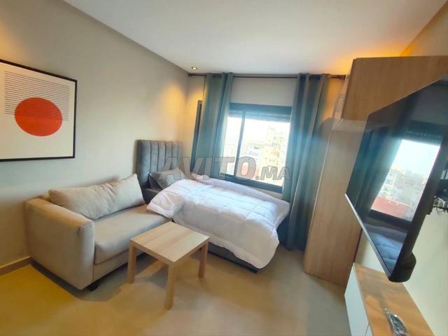 استوديو فتاة جديد مفروش بورغون