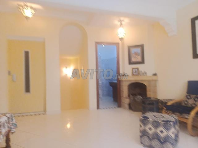 منزل كامل بثلاثة طوابق للبيع - 2