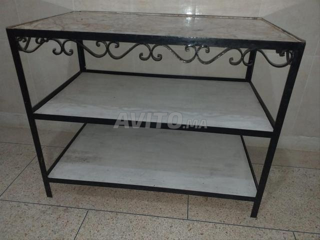 Table en fer et en marbre - 2