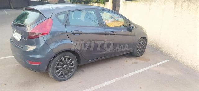 فورد فييستا بنزين يدوي 2012 في المحمدية - 2