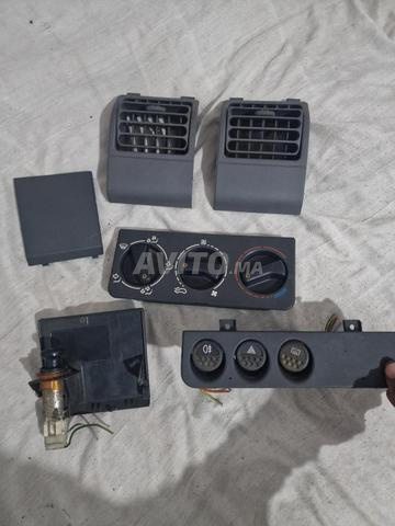 قطعة غيار بيجو 205