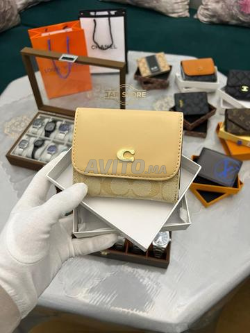 محفظة نسائية