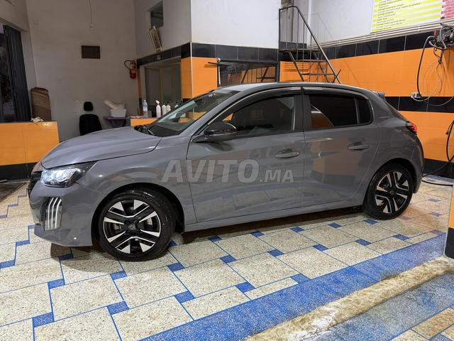 208 2024 carte grise 30000 km - 2