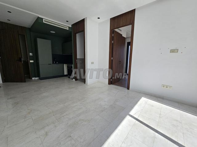 استوديو فارغ للإيجار كاليفورنيا - 2