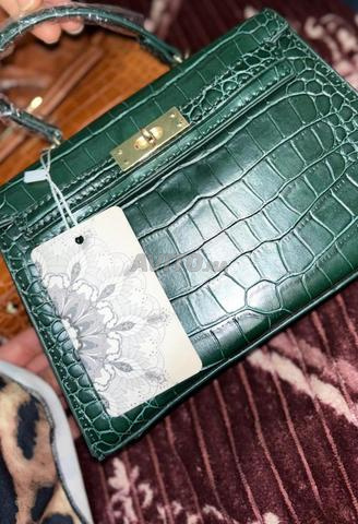 Sac à main style Kelly Mini neuf d'Espagne vert