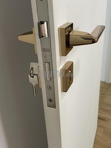 مقبض باب عصري – ذهبي لامع - 2