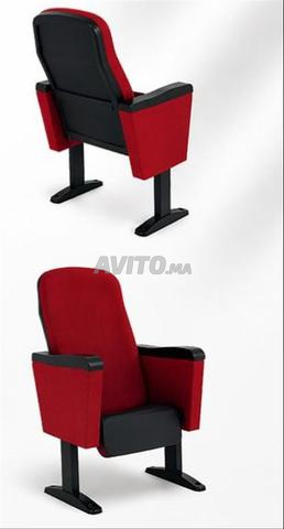 مقاعد مسرح كبيرة وصغيرة - 2