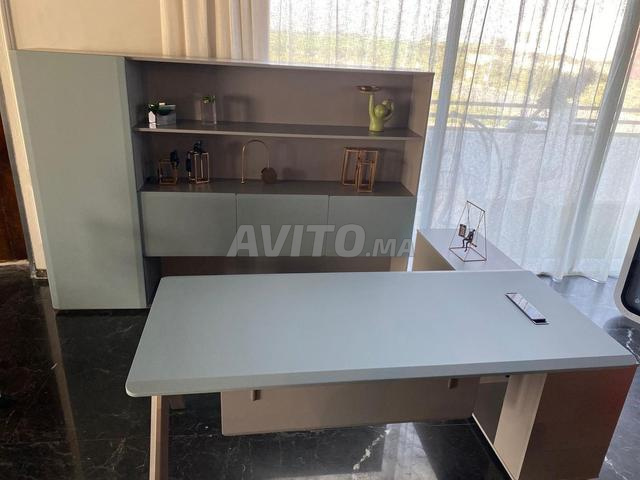 Bureau Direction Moderne avec Bibliothèque