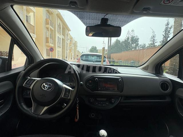 Toyota Yaris Essence Manuelle 2018 à Agadir - 2