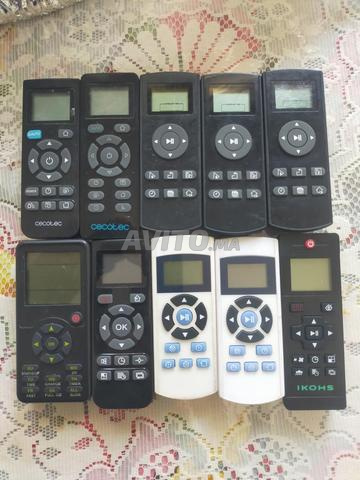 أجهزة تحكم عن بعد لروبوت مكنسة كهربائية