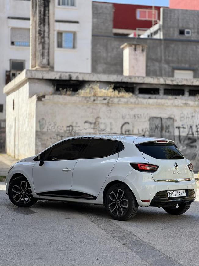 Clio 4 model 2020 bon état manule tt option