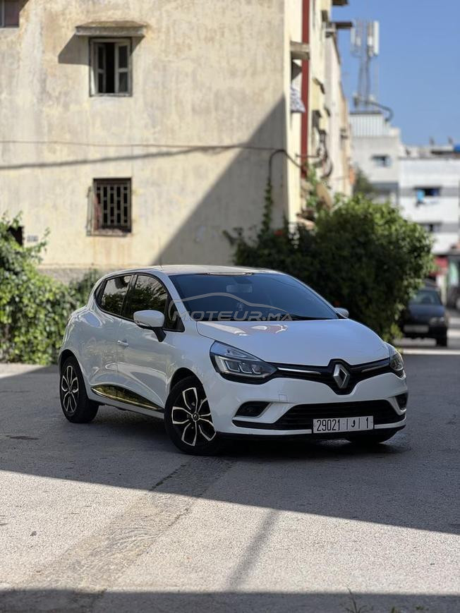 Clio 4 model 2020 bon état manule tt option