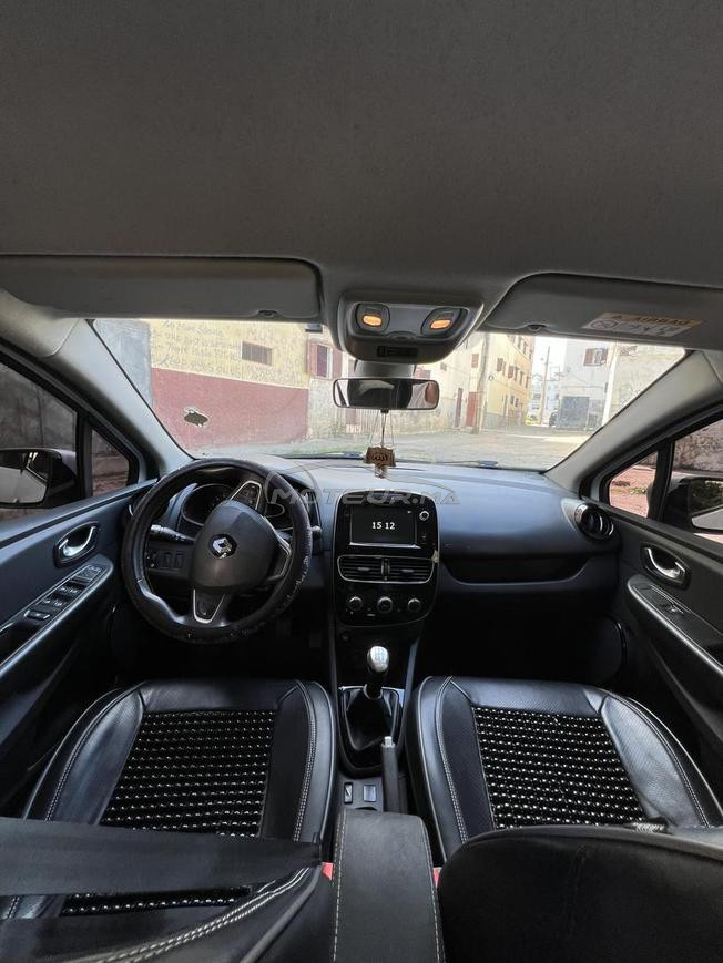 Clio 4 model 2020 bon état manule tt option