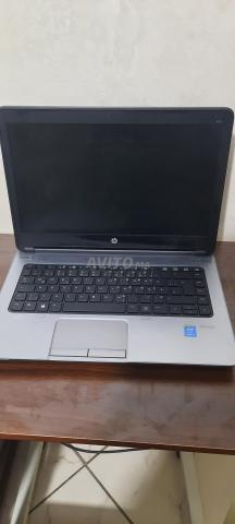 كمبيوتر محمول بحالة جيدة للبيع