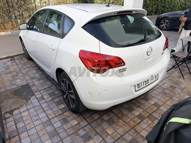 Opel Astra 2012 - 2