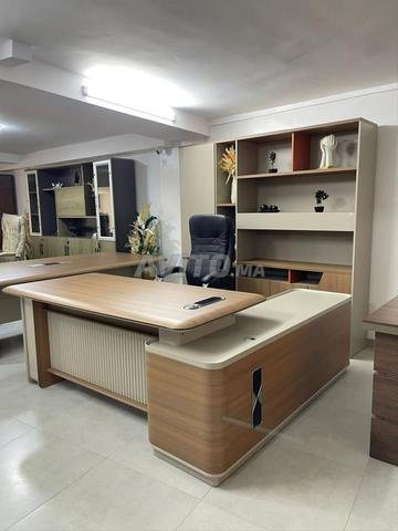 مكتب مدير بتصميم حرف L عصري – أناقة - 2