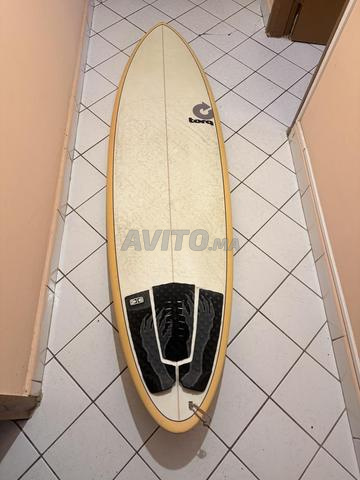 لوح تزلج على الماء تورك بحالة جيدة جداً - 2