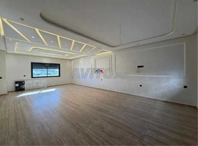 ثلاثي الطوابق للإيجار في الهرهورة