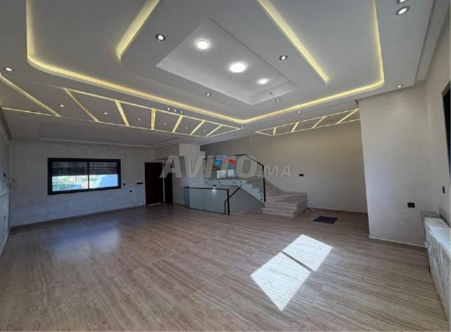 ثلاثي الطوابق للإيجار في الهرهورة - 2