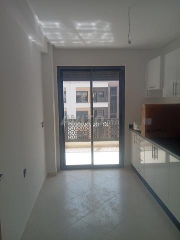 Appartement à louer 86m² à Victoria Bouskoura - 2