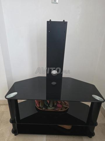 أبيع طاولة تلفزيون زجاجية مقواة - 2