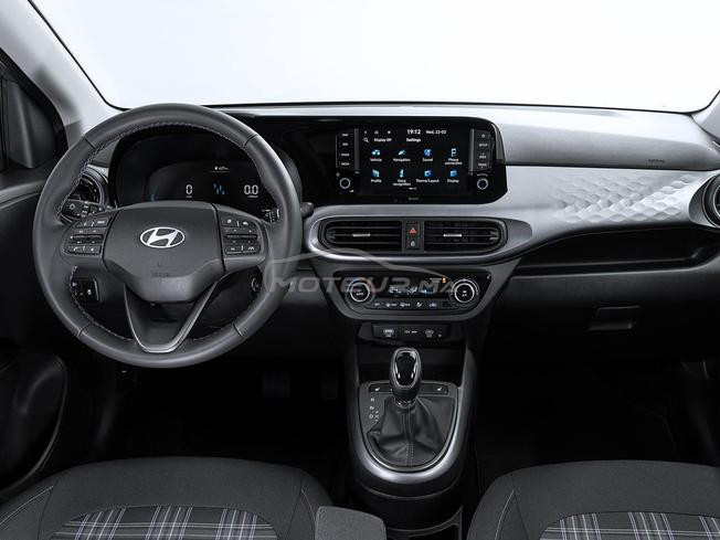 Hyundai i10 Essence a louer Automatique للكراء