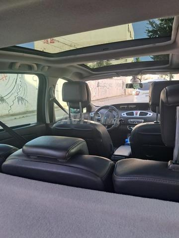 Renault Scenic Diesel Manuelle 2010 à Martil