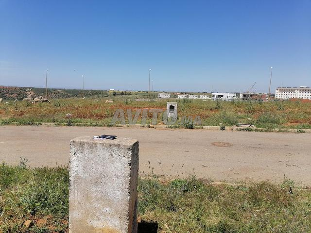 Terrain zone villa bel emplacement - 2