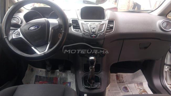 très belle voiture 