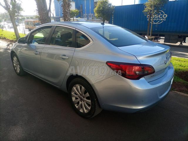 Opel Astra berline - 2