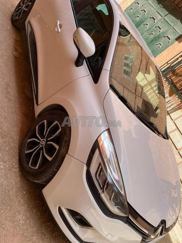 Pour les intéressés, appelez - 2