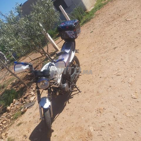 دراجة نارية أحادية الأسطوانة للبيع