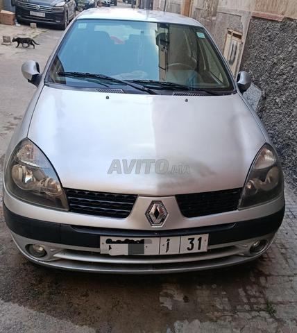 Renault Clio campus 12/2012 essence - 2