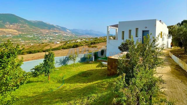 فيلا عصرية في قلب الطبيعة والهدوء