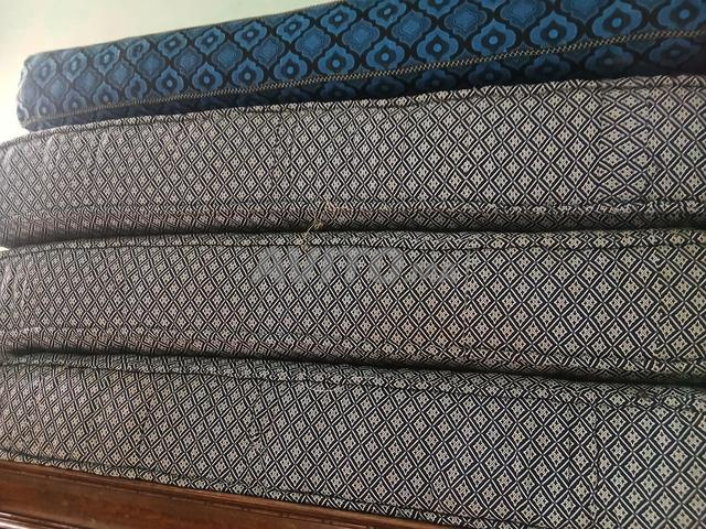 Canapé avec bois en excellent état - 2