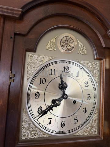 ساعة شبه جديدة - 2