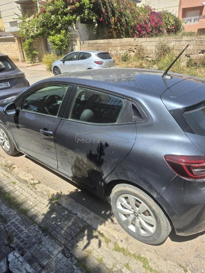 CLIO V 5 A VENDRE