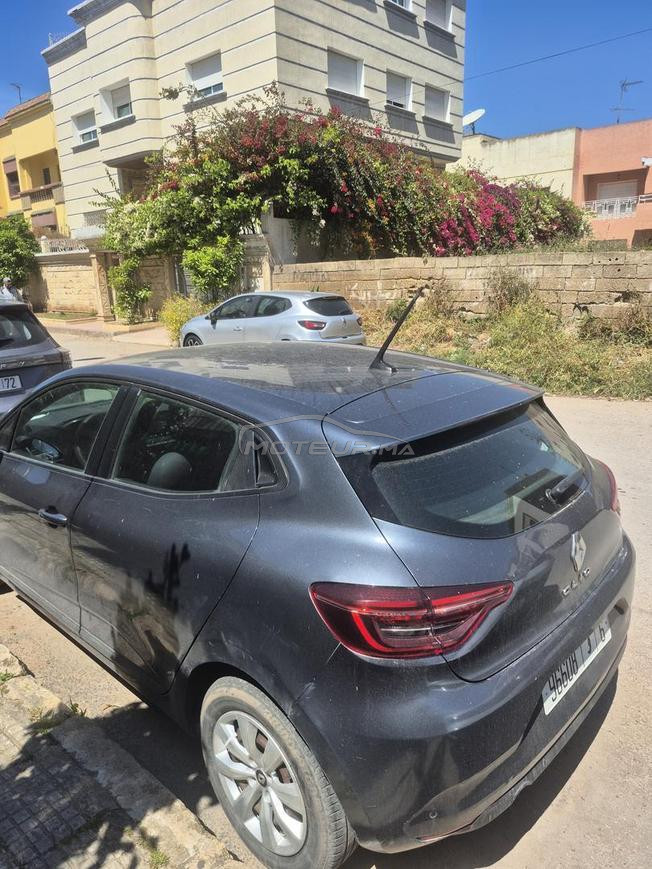 CLIO V 5 A VENDRE