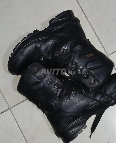 حذاء كوفرا مستعمل بحالة جيدة - 2