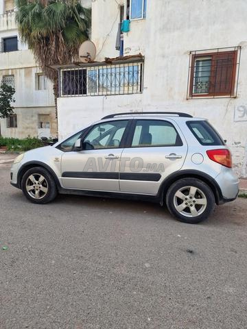 Voiture Suzuki SX4 - 2