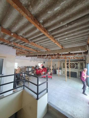 Très grand local commercial avec grand dépôt - 2