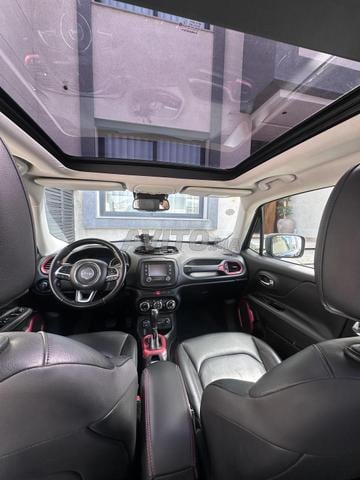 جيب رينيجيد ديزل أوتوماتيك 2017 في تطوان - 2