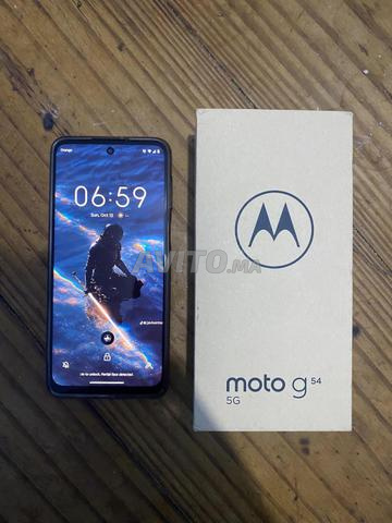 موتورولا G54 5G بحالة جديدة مع العلبة وجميع ملحقاته
