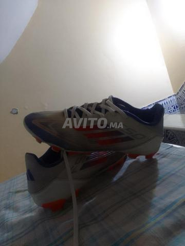 أحذية كرة القدم Adidas F50 - أصلية - مقاس 40.