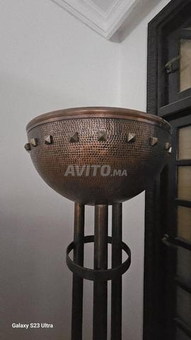 مصباح أرضي عتيق من النحاس المطروق - 2