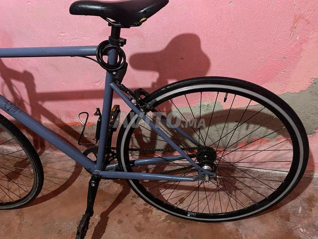 دراجة جميلة خفيفة الوزن تتوفر على أوراق - 2